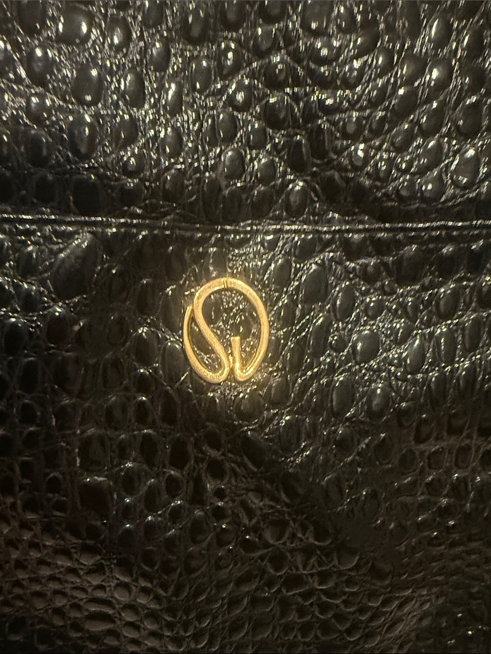 St. John Black Croc-Embossed Chain Shoulder Bag with Gold Hardware - Picture 3 of 13